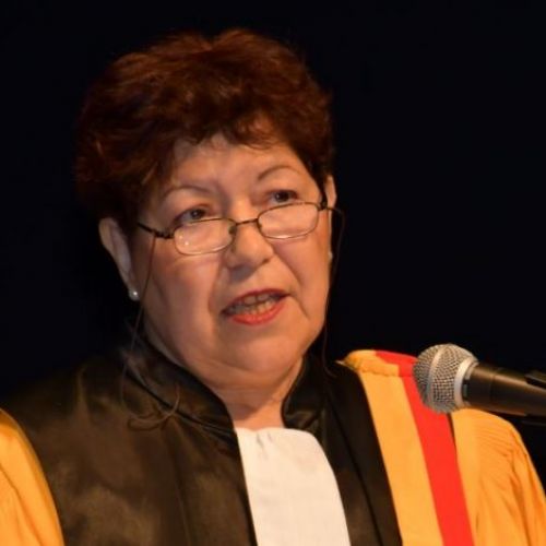 Leila Messoudi lors de son allocution à l'occasion de la cérémonie de remise des insignes de docteure honoris causa de l'Université de Lorraine (10 déc. 2018)