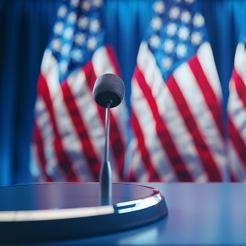 illustration : micro sur une table avec le drapeau américain en fond